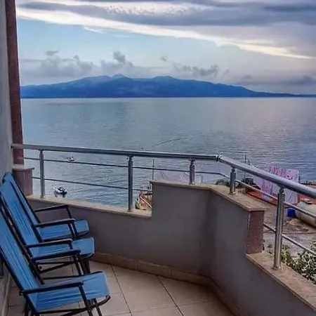 Relax Sea View Apartament Apartamento Sarandë